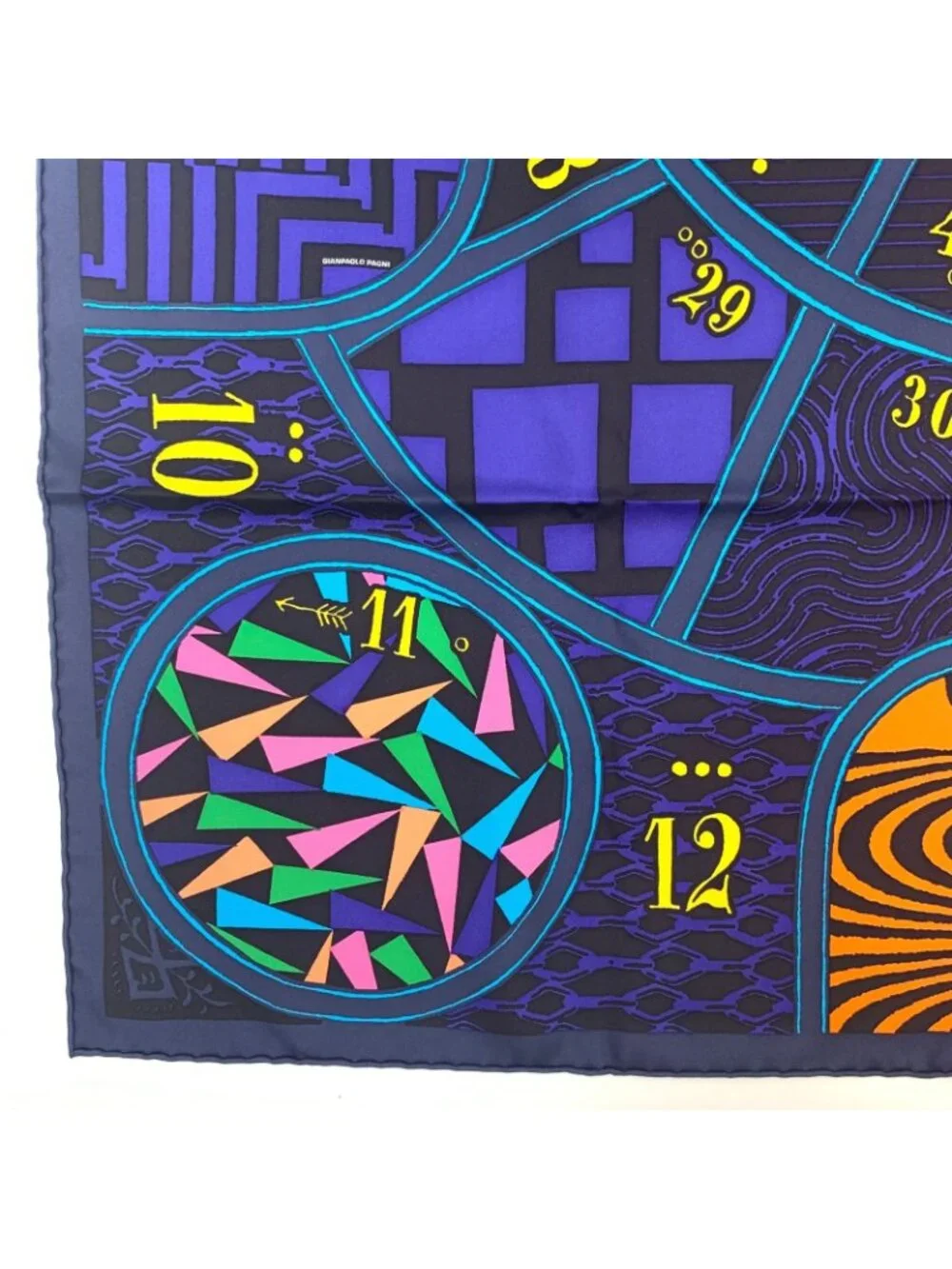Hermes Carre 90 Jeu de Soie Silk Game Scarf - Picture 6 of 8
